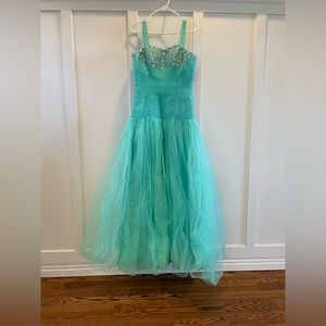 Poofy prom dress